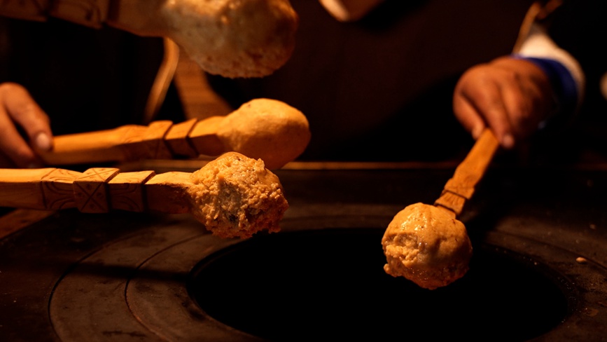  烤“結達”。