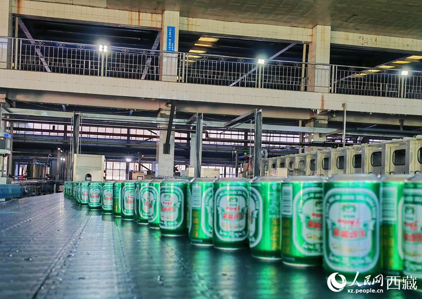 新的生產(chǎn)線投運(yùn)。人民網(wǎng) 李海霞攝