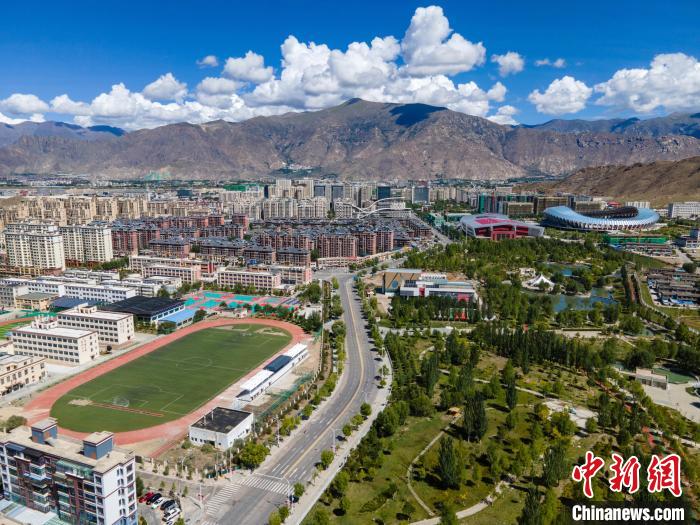 圖為俯瞰拉薩城。資料圖 江飛波 攝