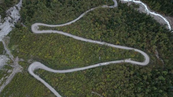 幾代建設(shè)者，歷經(jīng)半個多世紀(jì)完成！這是一條怎樣的公路？