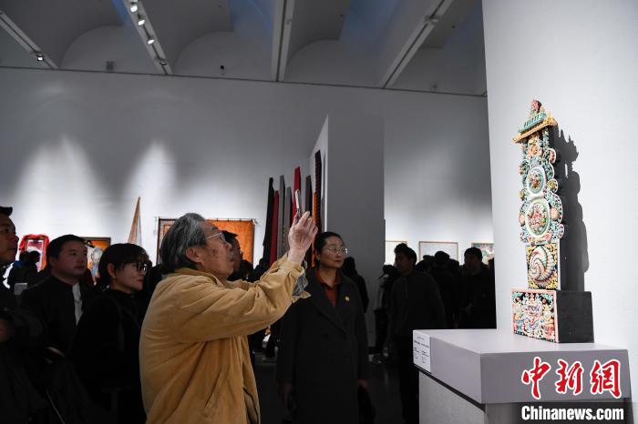 100件精品佳作匯聚西藏工藝美術巡展拉薩啟幕