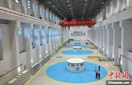 圖為水電站內(nèi)部。　王磊　攝